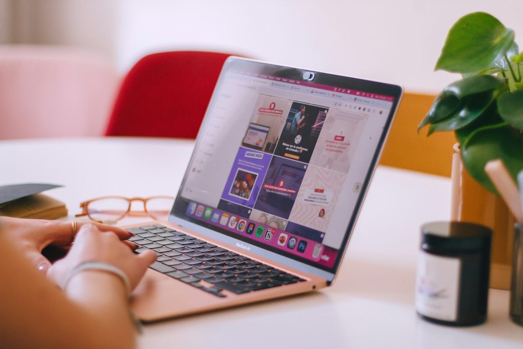Mélisande de Melba Communication vous accompagne sur votre communication digitale
